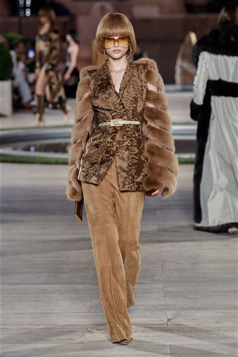 fendi sfilata 28 novembre 2019 roma|fendi fur collection.